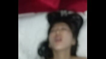 สาวน่ารักเมารั่วโดนเพื่อนเย็ดหีครางเสียวลั่นรีสอร์ทXxx Porn