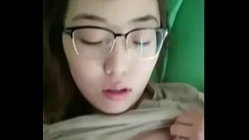 xxx pornเย็ดสาวแว่นน่ารักเย็ดจนครางเสียวพี่หนูเสร็จแล้ว