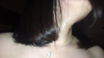 คลิปลุงหื่นเย็ดหลานสาววัยรุ่นนมสวยเมาเหล้ามาเลยโดนจับเย็ด