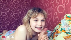 หนังโป๊สาวน้อยข้างห้องมาขอเล่นควยXXXน้ำแทบพุ่งใส่ปาก